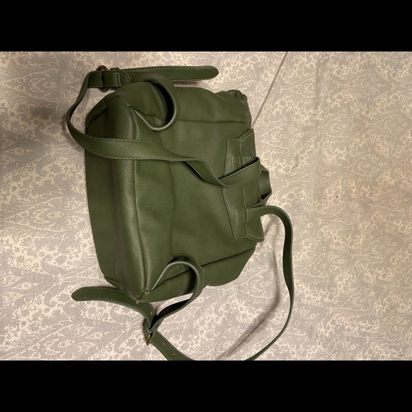 Backpack - Picture 4 of 4